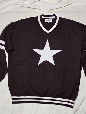 Urban Weekend Brown V-neck Sweater Women's Size XL With White Star Graphic Logo